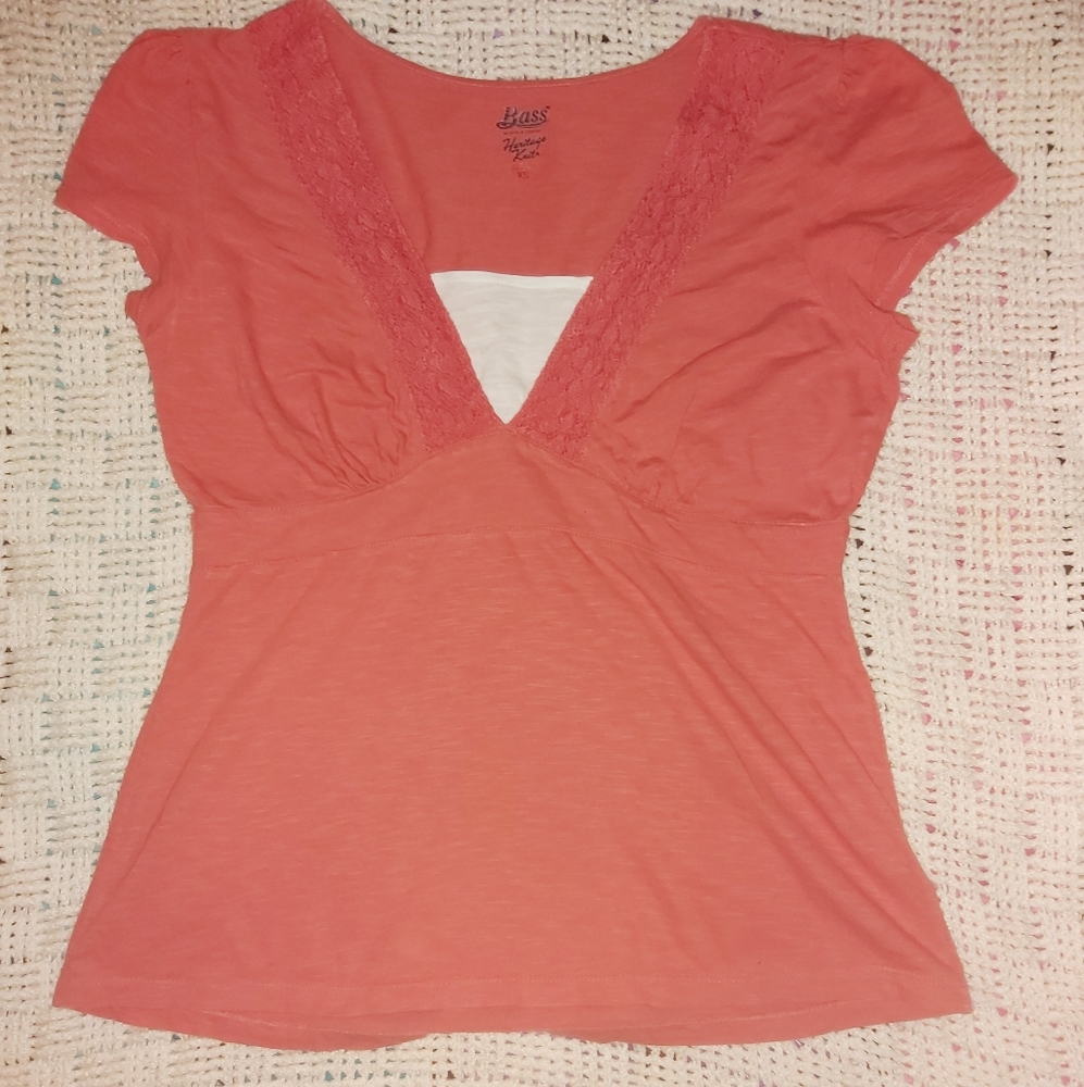 Womens Bass XS salmon orange short sleeve top.